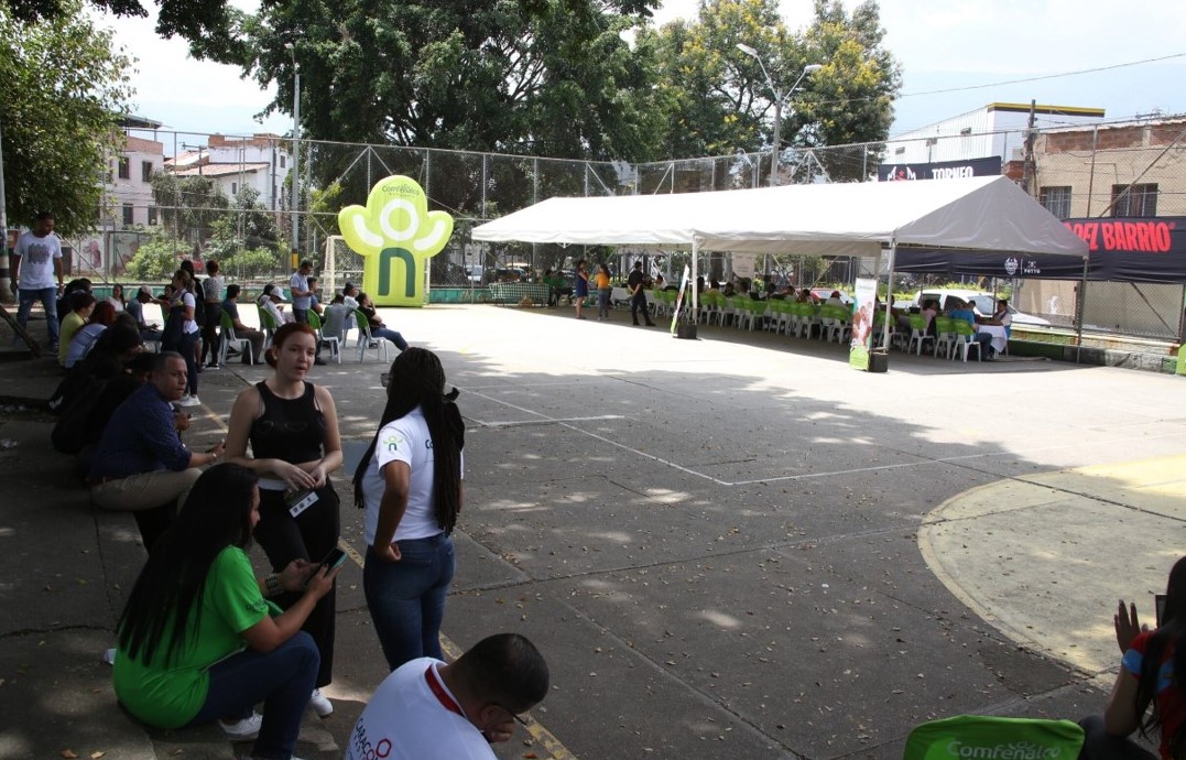 Jornada de trabajo de agencia de empleo de Comfenalco